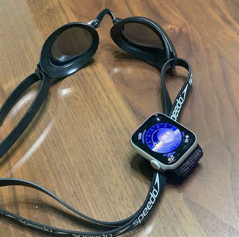 apple watch swimming band